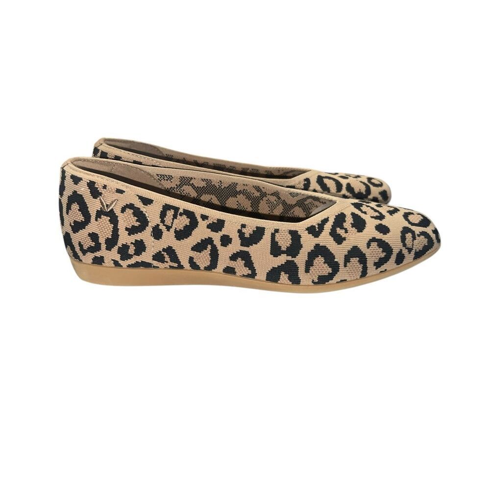 VIVAIA 9.5 Ballet Flats Lightweight Square-Toe V-Cut Leopard Margot Walker